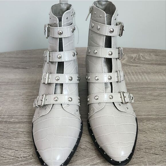 NEW WOMEN'S FERGALICIUS BOOTS GRAY COLOR WITH ZIPPER BUTTONS SIZE 7,5. - Picture 2 of 4